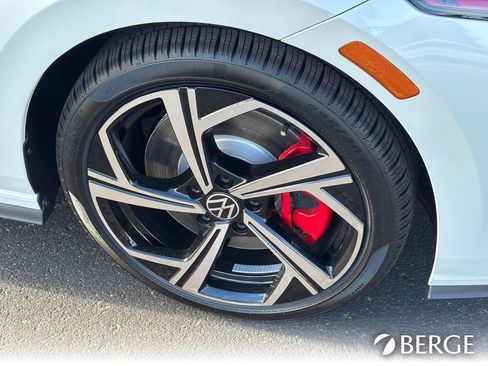 New 2026 Volkswagen GTI SE FWD image 11