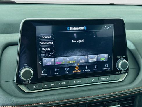 Used 2025 Nissan Rogue SV AWD/4WD image 7