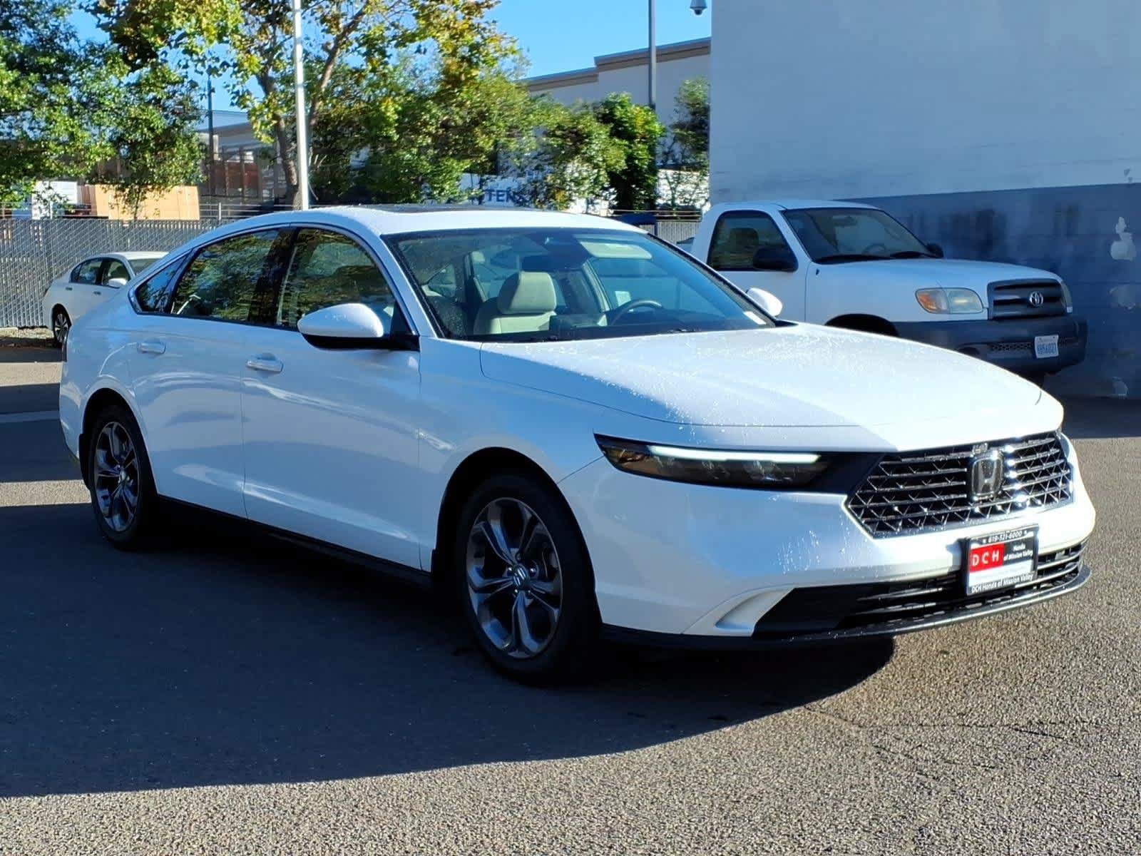 Used 2023 Honda Accord EX image 3