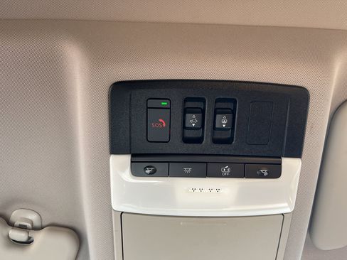 Used 2021 Nissan Rogue Platinum image 30