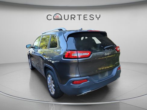 Used 2015 Jeep Cherokee Limited w/ Luxury Group FWD image 8