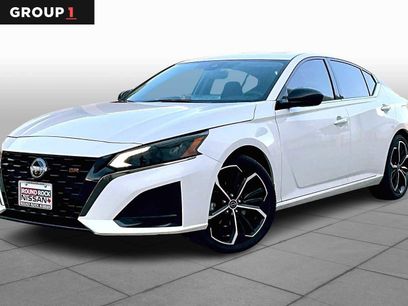 New 2025 Nissan Altima 2.5 SR