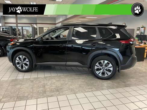 Used 2023 Nissan Rogue SV AWD/4WD image 4