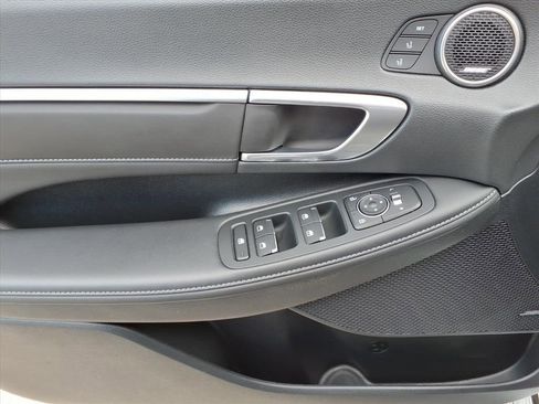 Used 2022 Hyundai Sonata Limited image 14