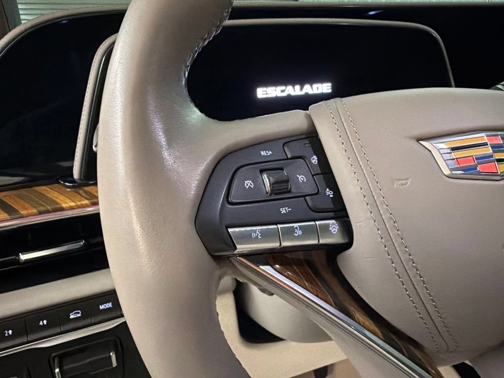 Used 2024 Cadillac Escalade ESV Sport Platinum AWD/4WD image 17