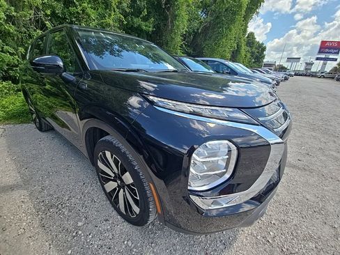 Used 2025 Mitsubishi Outlander SE FWD image 8