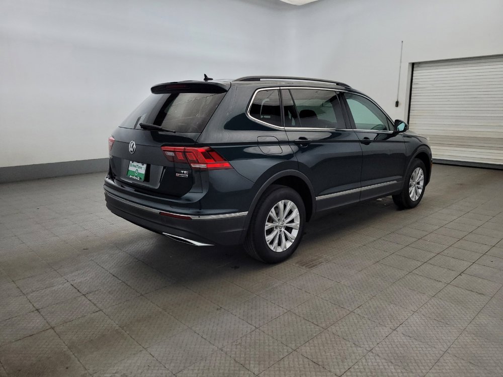 Used 2018 Volkswagen Tiguan SE w/ Panoramic Sunroof Package AWD/4WD image 10