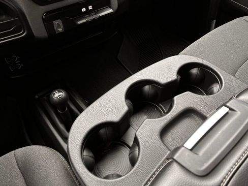 Used 2024 RAM 2500 Tradesman w/ Chrome Appearance Group image 23