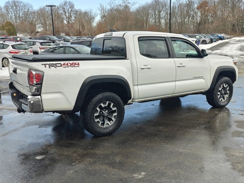 Certified 2021 Toyota Tacoma TRD Off-Road image 4