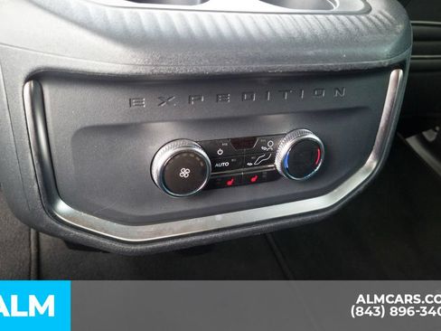 Used 2025 Ford Expedition Platinum AWD/4WD image 23