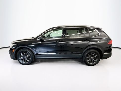 Used 2023 Volkswagen Tiguan SE FWD image 4
