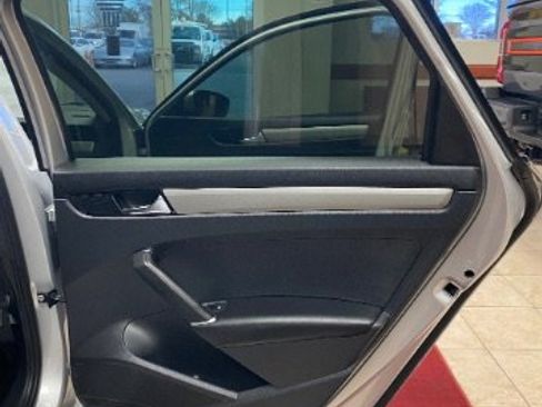 Used 2020 Volkswagen Passat 2.0T S image 18