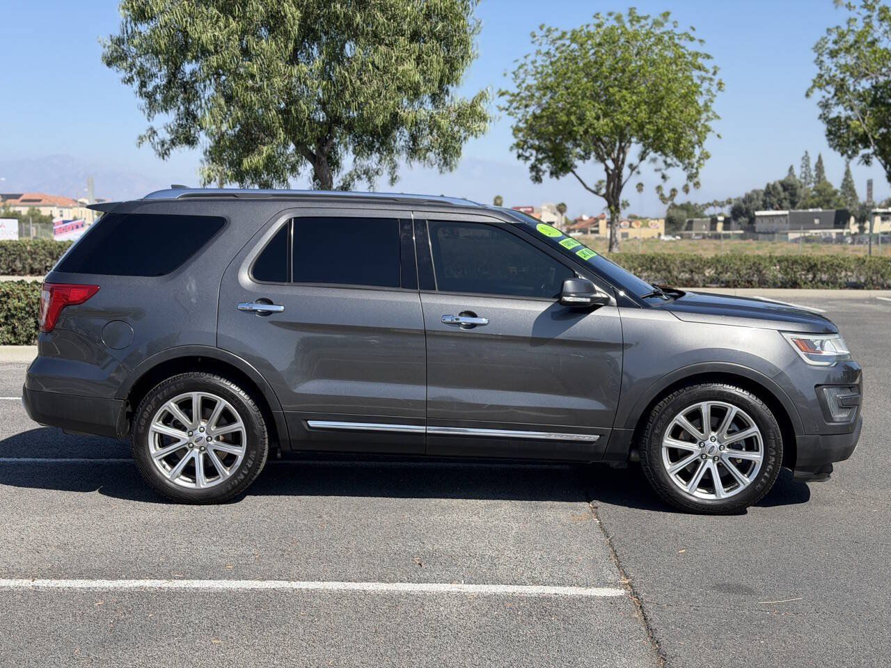 Used 2016 Ford Explorer Limited FWD image 8