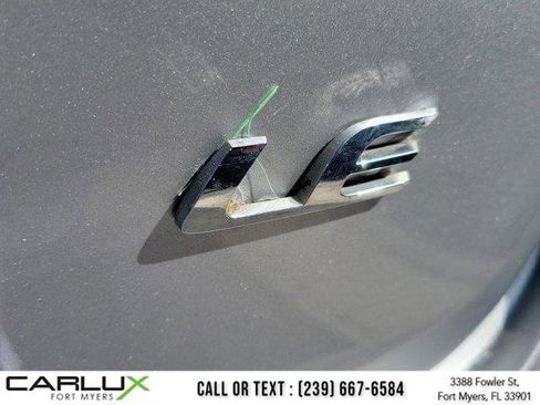 Used 2021 Toyota Corolla LE image 12