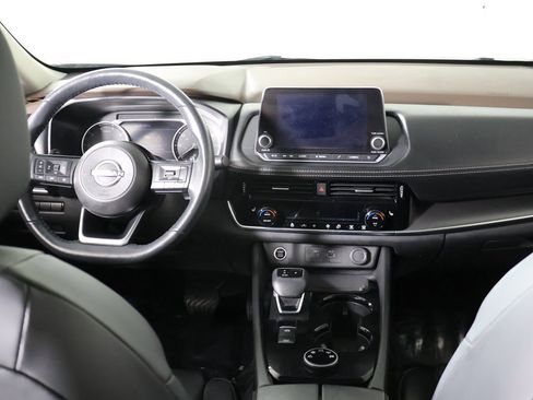 Used 2023 Nissan Rogue SV w/ SV Premium Package image 31