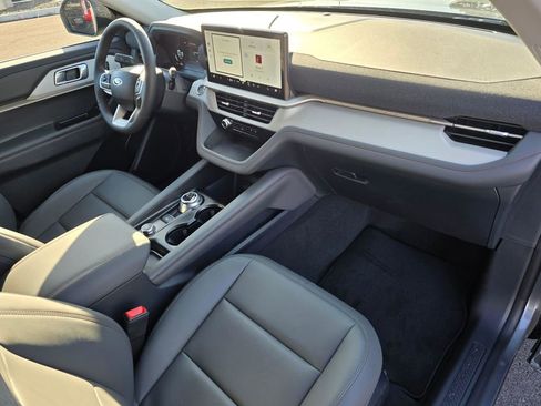 New 2026 Ford Explorer Active AWD/4WD image 19