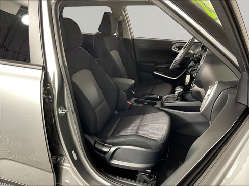 Used 2024 Kia Soul LX w/ Option Group 015 FWD image 27