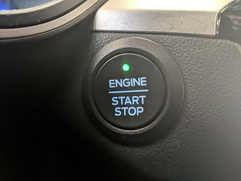 Certified 2022 Ford Escape SEL w/ Technology Package image 21