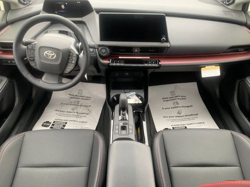 New 2026 Toyota Prius Plug-In Hybrid FWD image 14