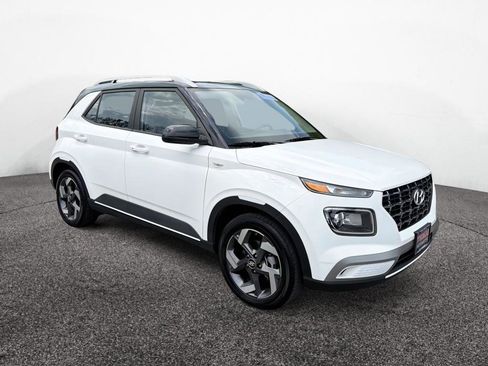 Certified 2026 Hyundai Venue SEL FWD image 1