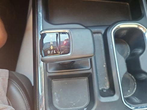 Used 2023 Chevrolet Silverado 1500 RST w/ Convenience Package II AWD/4WD image 18