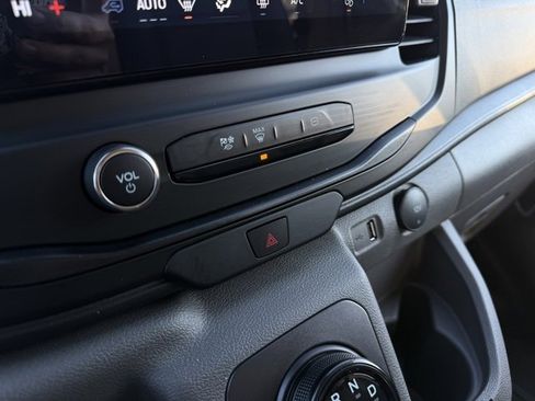 New 2024 Ford E-Transit Low Roof image 20