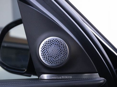 Certified 2023 BMW XM image 13