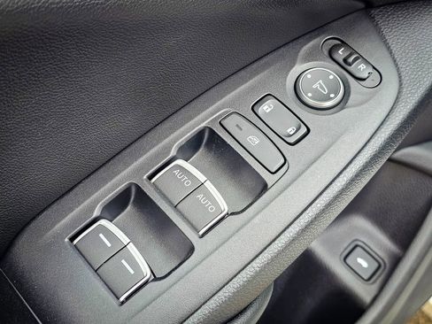 Used 2019 Honda Accord Sport image 11