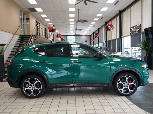 Used 2024 Alfa Romeo Tonale Veloce AWD/4WD image 18