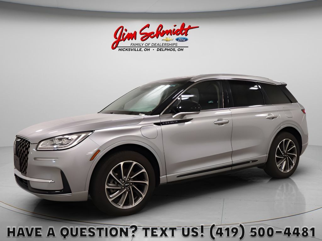 Used 2024 Lincoln Corsair Grand Touring AWD/4WD image 1
