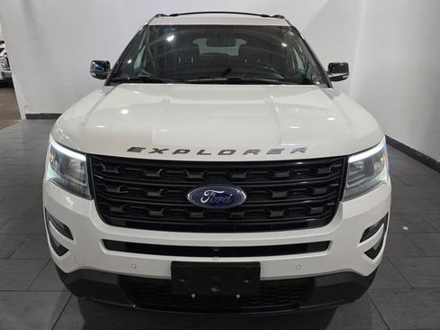 Used 2017 Ford Explorer Sport w/ Equipment Group 401A AWD/4WD image 8