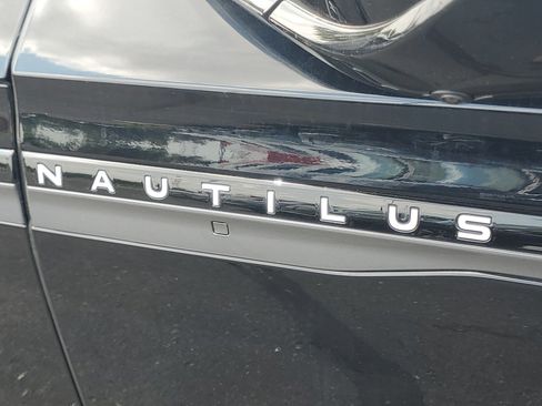 New 2026 Lincoln Nautilus Reserve AWD/4WD image 7