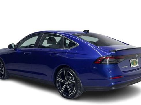Used 2023 Honda Accord Sport image 4