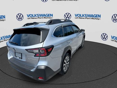 Used 2024 Subaru Outback Premium AWD/4WD image 14