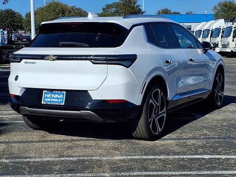 New 2026 Chevrolet Equinox EV LT w/ Convenience Package II image 4