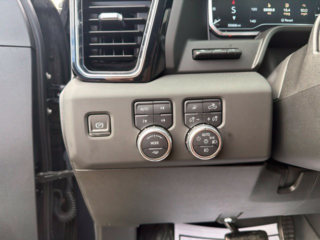 Used 2024 GMC Sierra 2500 Denali Ultimate AWD/4WD image 17