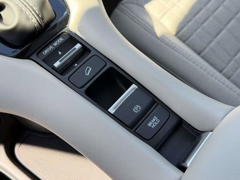 New 2026 Honda HR-V LX image 26