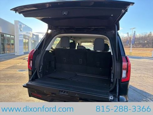 Used 2025 Ford Expedition Active image 27