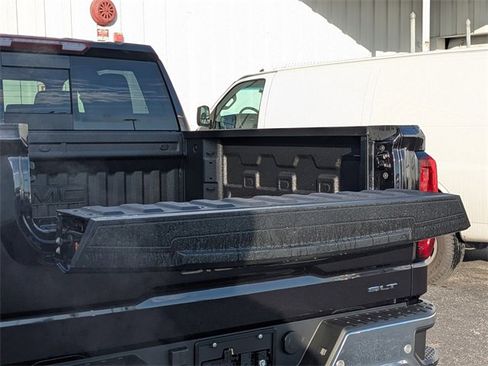 New 2026 GMC Sierra 1500 SLT w/ SLT Premium Plus Package image 14