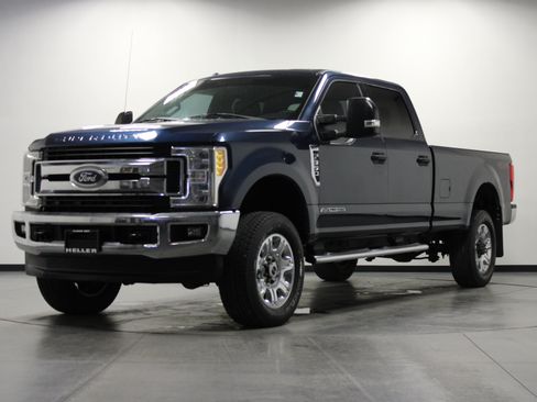 Used 2017 Ford F350 XLT w/ XLT Value Package AWD/4WD image 8