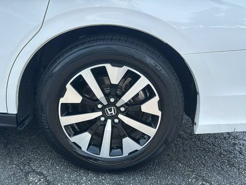 Used 2025 Honda Odyssey EX-L image 9