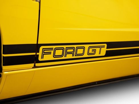 Used 2005 Ford GT image 23