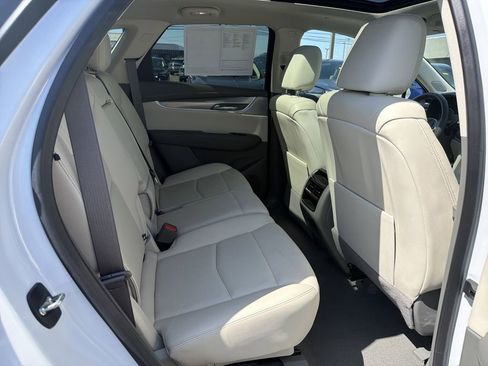 Used 2024 Cadillac XT5 Premium Luxury image 17