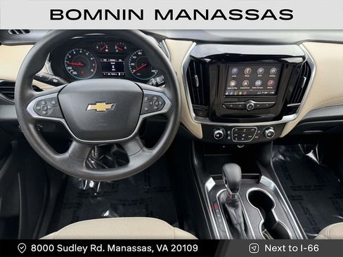 Used 2022 Chevrolet Traverse LS image 15