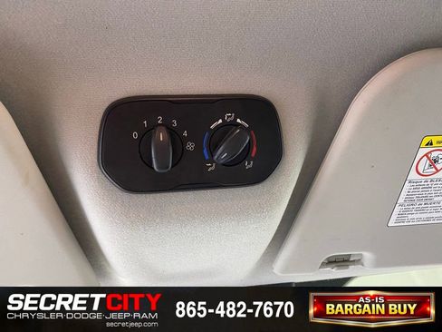 Used 2015 Ford Transit 350 XLT RWD image 19