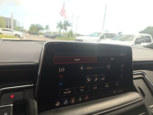 Used 2021 Chevrolet Tahoe High Country RWD image 12