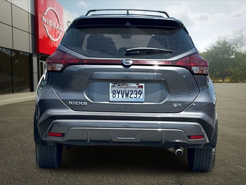 Used 2021 Nissan Kicks SR w/ Interior Electronics Package FWD image 8