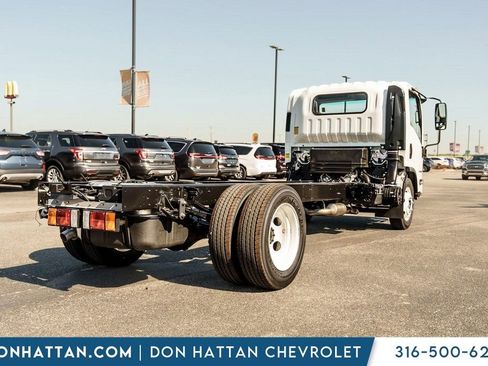 New 2025 Chevrolet Low Cab Forward image 35