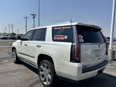 Used 2015 Cadillac Escalade Premium AWD/4WD image 2