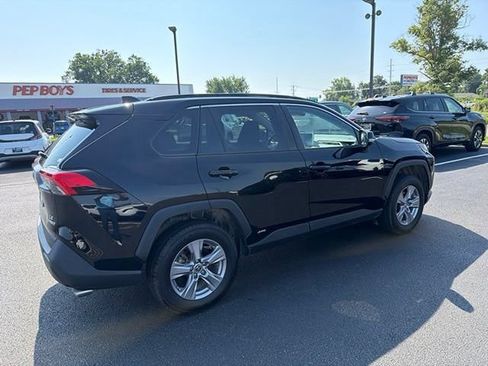 Used 2023 Toyota RAV4 LE AWD/4WD image 11